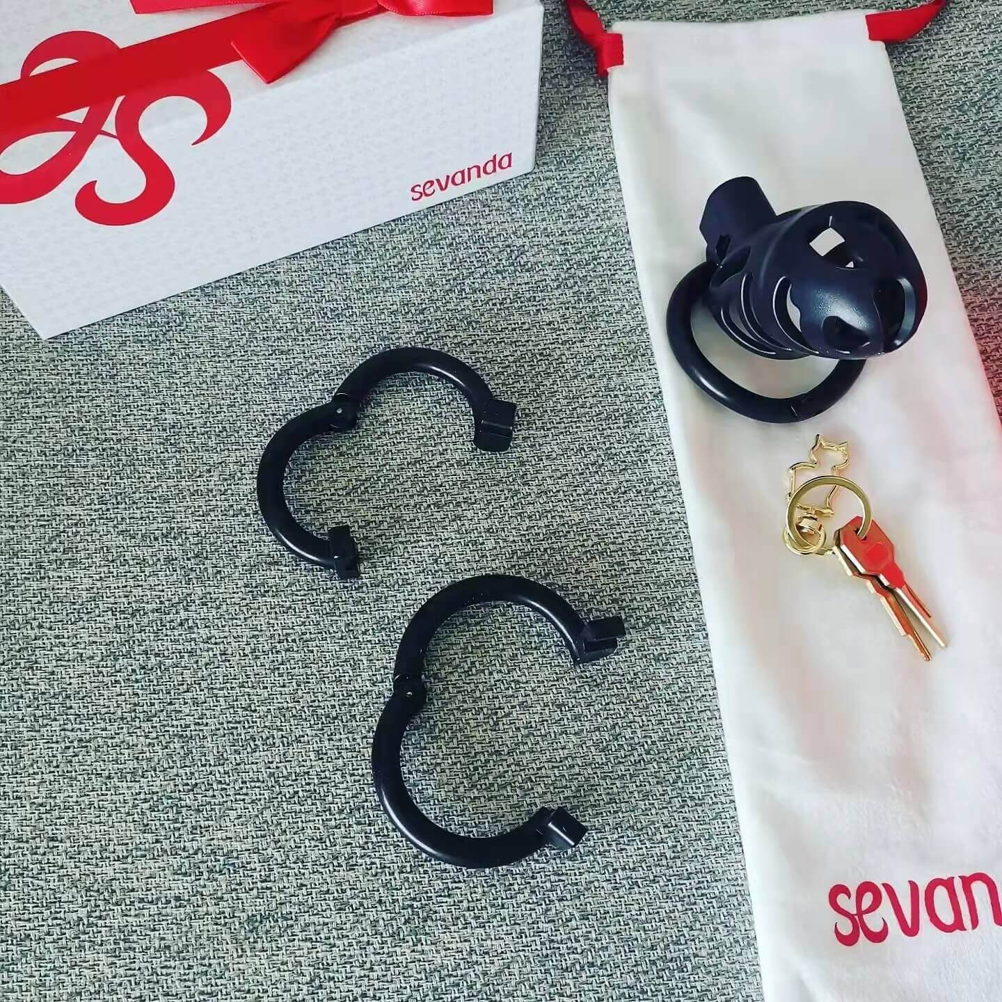 Sevanda Cobra Keuschheitskäfig aus Harz